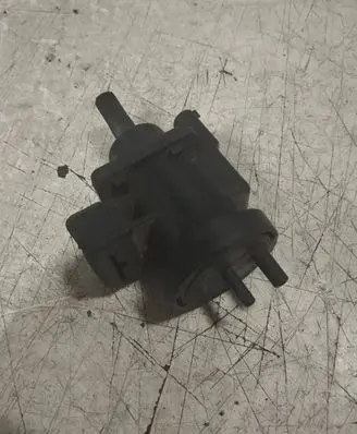 Mercedes-Benz ML W163 Vacuum valve 