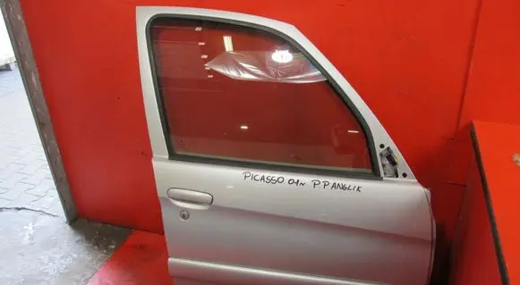 Citroen Xsara Picasso Front door