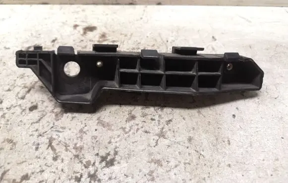 Hyundai Santa Fe Front bumper mounting bracket 865152B000