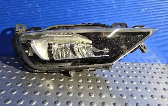 Volvo XC60 Front fog light 32337365