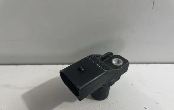 BMW M3 e92 Camshaft vanos timing valve 7837904