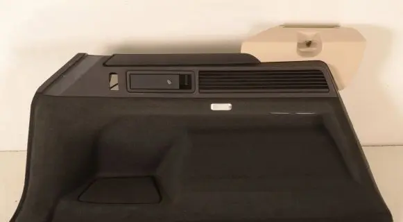 Trunk/boot side trim panel