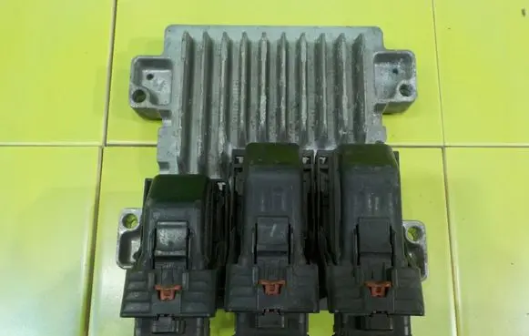 Opel Adam Engine control unit/module 12668866 18AB31