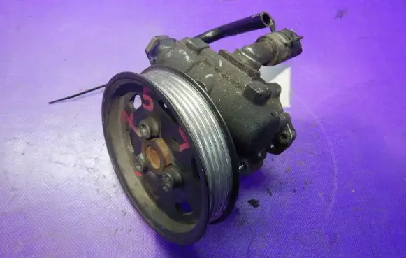Seat Ibiza II (6k) Power steering pump