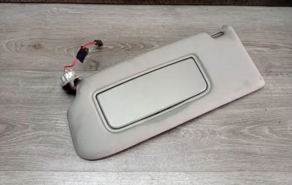 Volvo V50 Sun visor
