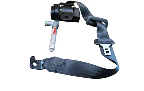 Volvo S60 Middle seatbelt (rear) 30738531