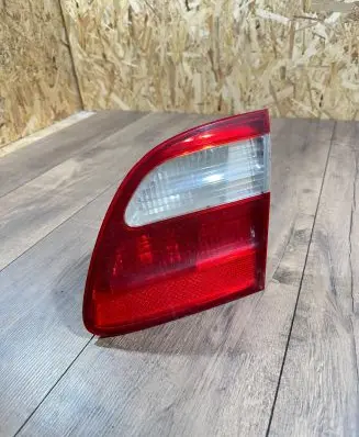 Mercedes-Benz E W211 Tailgate rear/tail lights