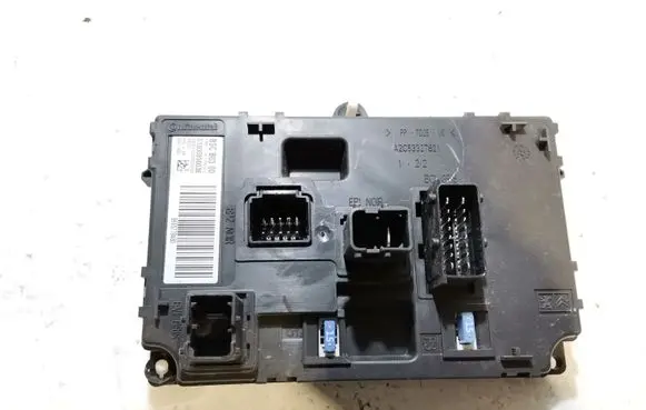 Peugeot 3008 I Comfort/convenience module S180085003E