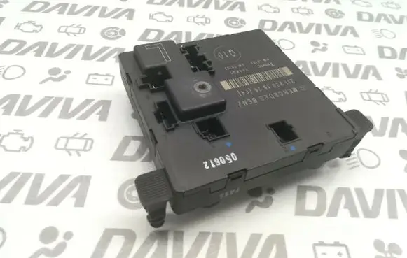 Mercedes-Benz E W211 Door control unit/module 2118201526