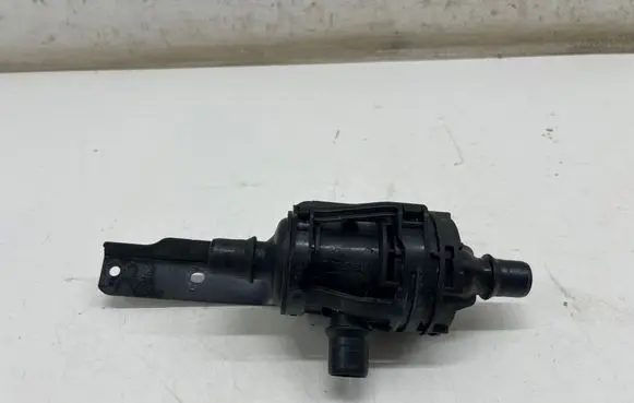 Nissan X-Trail T33 Electric auxiliary coolant/water pump 212001517R
