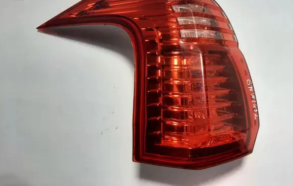 Peugeot 5008 Rear/tail lights 9672666580