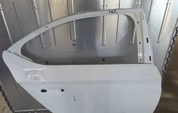 Skoda Superb B8 (3V) Rear door 