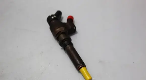 Citroen Berlingo Fuel injector 0652173780