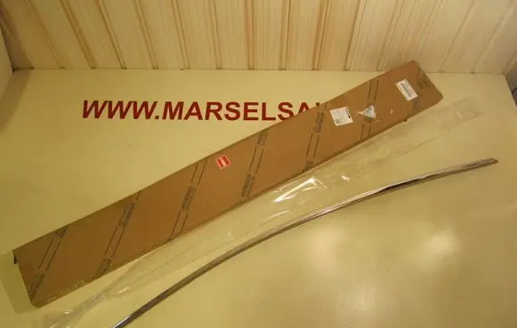 Toyota Avensis T270 Front door glass trim molding 7575305010