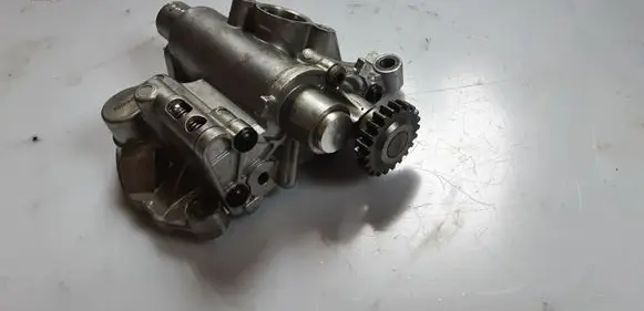 Audi A4 S4 B8 8K Oil pump 06H115105DF 06H344A 06H115121S