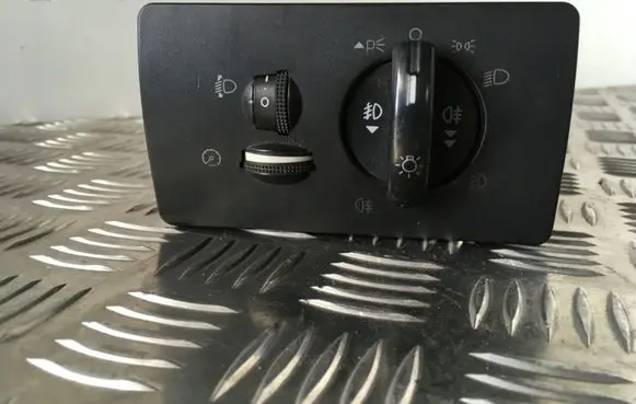 Ford Mondeo Mk III Light switch 3M5T13A024FB 13A024FB