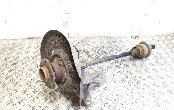 BMW 5 F10 F11 Rear wheel hub 6796100