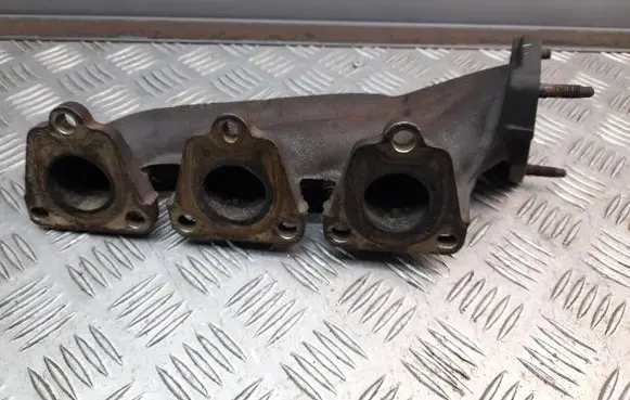 Audi Q7 4L Exhaust manifold 06E253033T