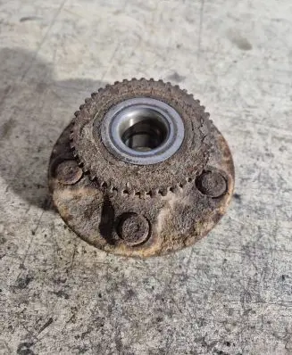Nissan Primera Rear wheel hub