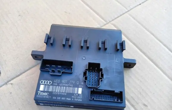 Audi A8 S8 D3 4E Light module LCM 4E0907279Q
