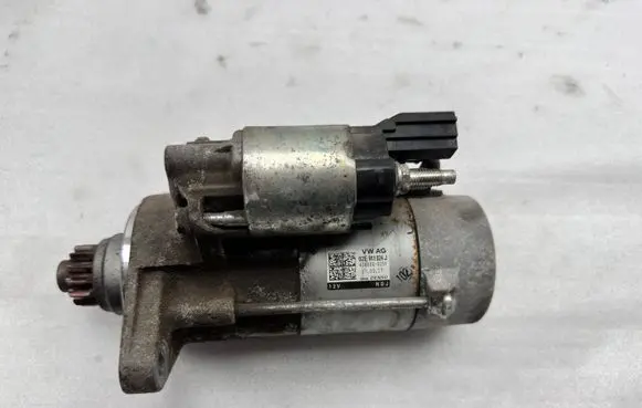 Volkswagen Tiguan Starter motor 02E911024J 02E911024