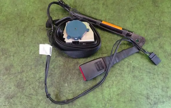 Alfa Romeo 159 Front seatbelt