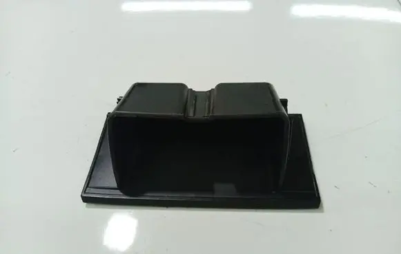 Volkswagen PASSAT B6 Car ashtray 318250200