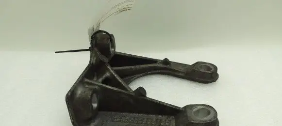 Volvo XC60 Front differential bracket 30713236