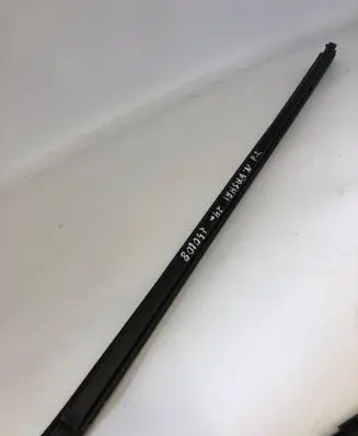 Nissan Qashqai J12 Rubber seal front door window/glass 18279c