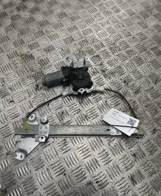 Nissan Qashqai Rear door window regulator with motor 119766