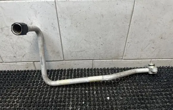 BMW X5 E70 Oil cooling pipe 