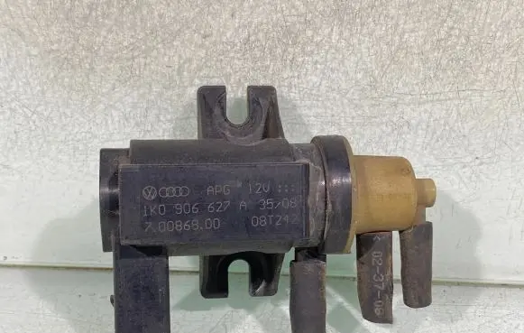 Volkswagen Caddy Turbo solenoid valve 1k0906627a