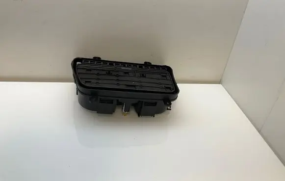 BMW 5 GT F07 Cup holder front 9142166 502386 12082010
