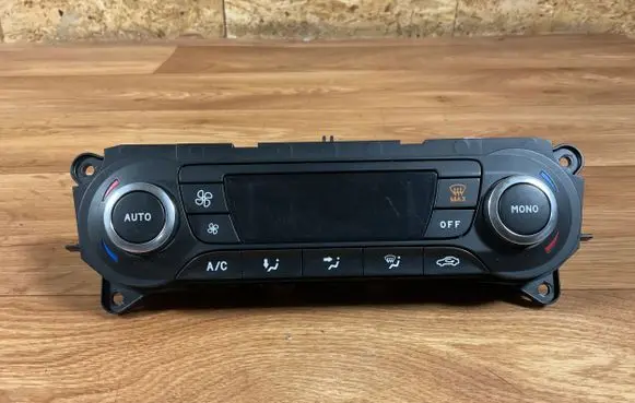 Ford Mondeo MK IV Climate control unit BM2T18C612HD 0259A WJ3A23694