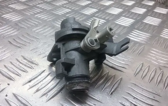 Audi A4 S4 B7 8E 8H Tailgate exterior lock 8E0827573