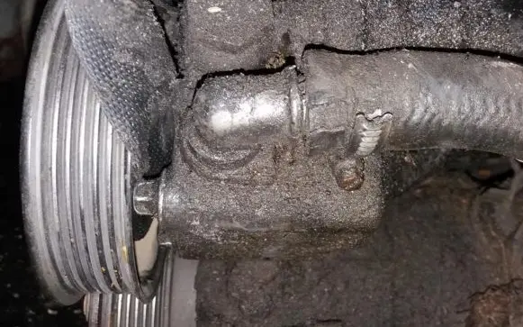Opel Vectra B Power steering pump