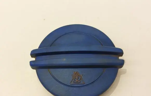 Volkswagen Jetta VI Coolant expansion tank/reservoir cap 3B0121321