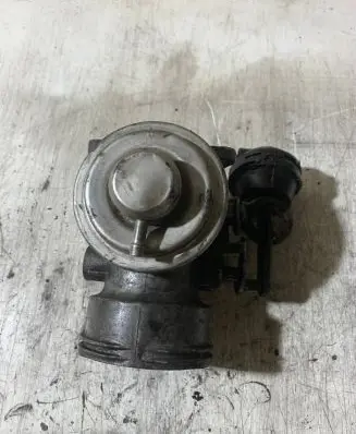 Audi A4 S4 B6 8E 8H EGR valve 038129637L