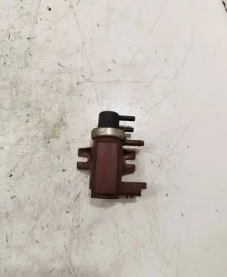 Peugeot 308 SW Turbo solenoid valve 96525701