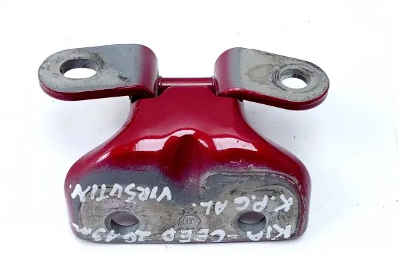 KIA Ceed Rear door lower hinge A046057
