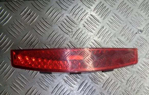 KIA Rio Third/center stoplight