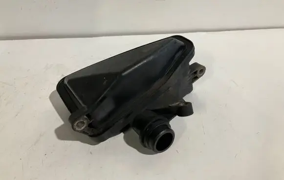 Mercedes-Benz E W211 Intake resonator A6421400087 4010323A