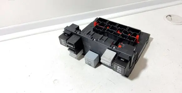 Audi A3 S3 8P Comfort/convenience module 8P0907279F