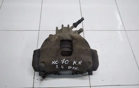Volvo XC70 Front brake caliper