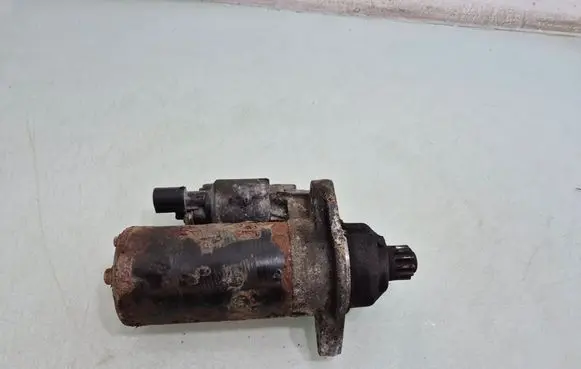 Volkswagen PASSAT B6 Starter motor