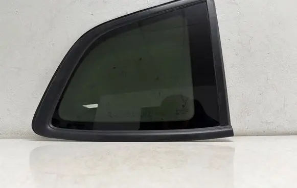 BMW 2 F45 Rear side window 43R000177 E000137 DOT782M1232AS3