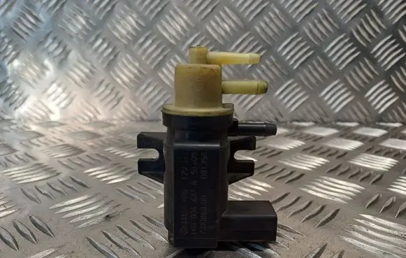 Volkswagen Tiguan Turbo solenoid valve 1K0906627A