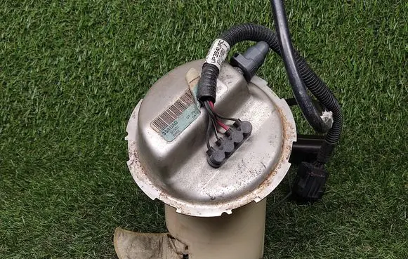Ford Focus In-tank fuel pump 3S4U9H307AD