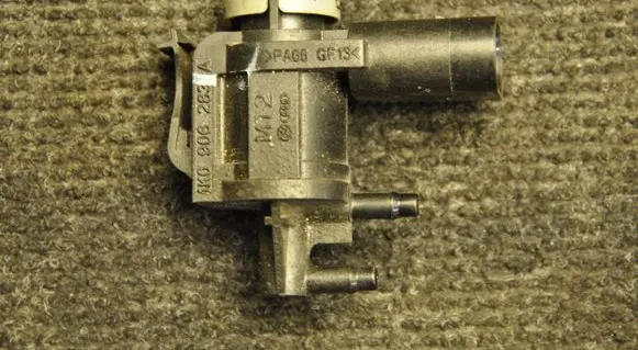 Audi A5 Sportback 8TA Turbo solenoid valve 1K0906283A
