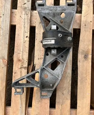 Jaguar F-Type Gearbox mounting bracket GX536A026BC